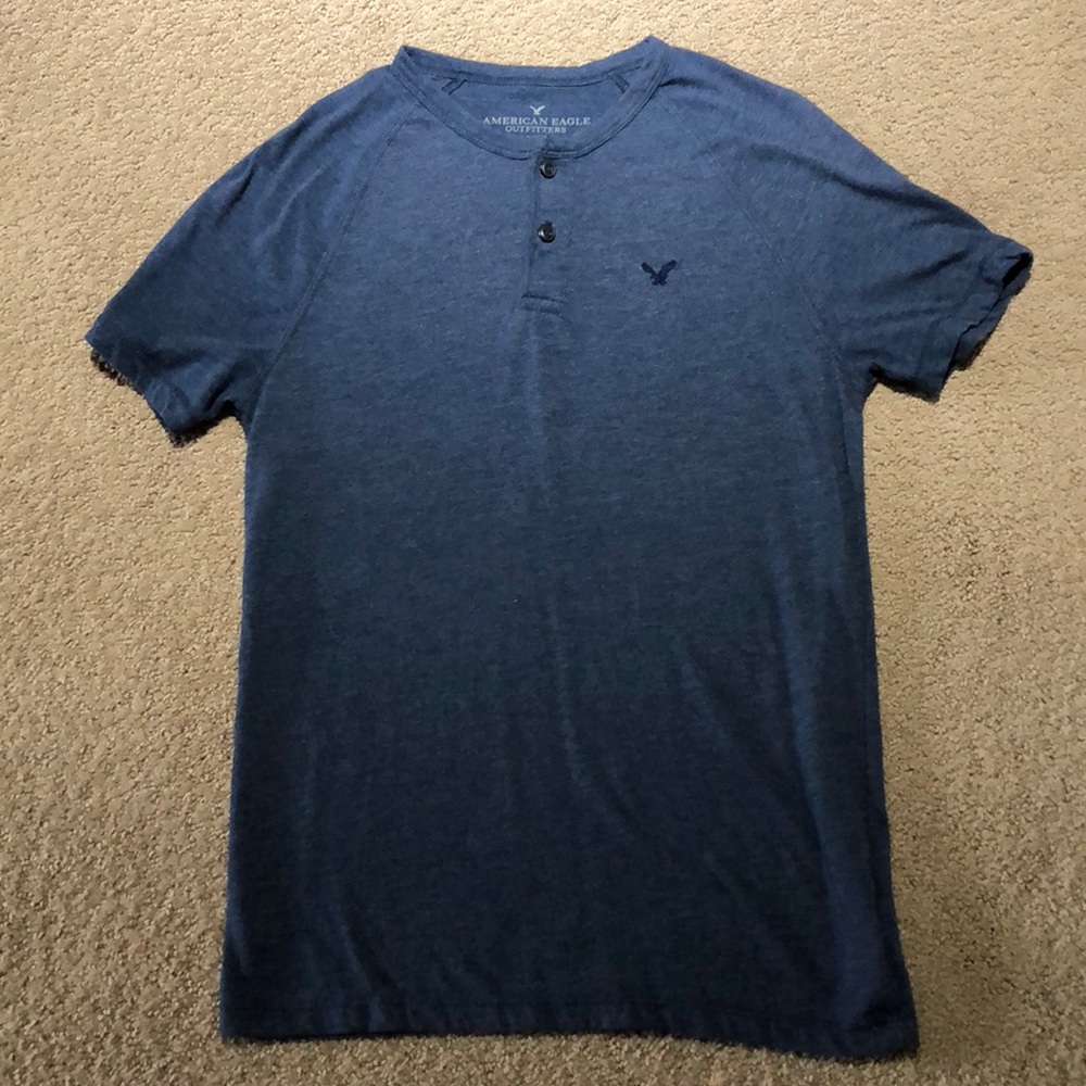 American Eagle T-shirt